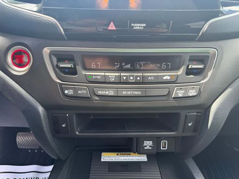 Certified 2023 Honda Passport TrailSport image 29