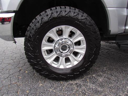 Used 2022 Ford F250 XL w/ STX Appearance Package image 26