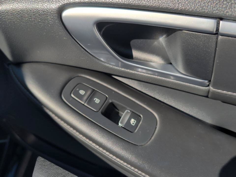 Used 2023 Hyundai Sonata Limited w/ Cargo Package FWD image 31