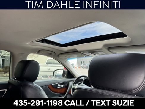 Used 2010 INFINITI FX35 AWD w/ Navigation Pkg image 17