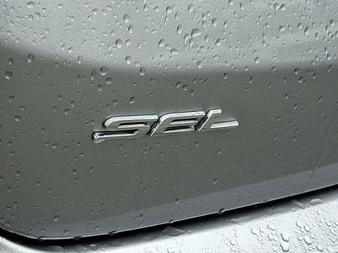 Certified 2022 Ford Edge SEL w/ Convenience Package image 30