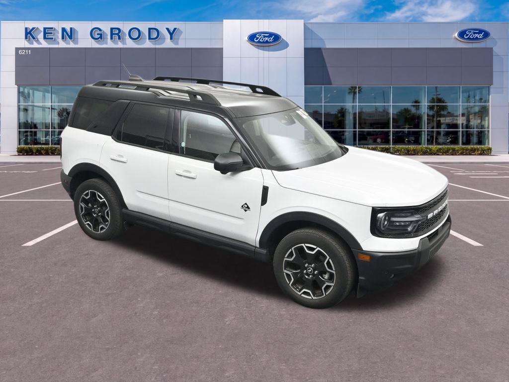 Used 2025 Ford Bronco Sport Outer Banks w/ Outer Banks Tech Package+ AWD/4WD image 12