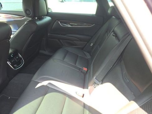 Used 2013 Cadillac XTS Luxury FWD image 13