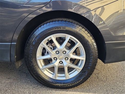 Used 2022 Chevrolet Equinox LT image 32
