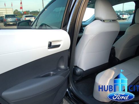 Used 2026 Toyota Corolla Cross L FWD image 13