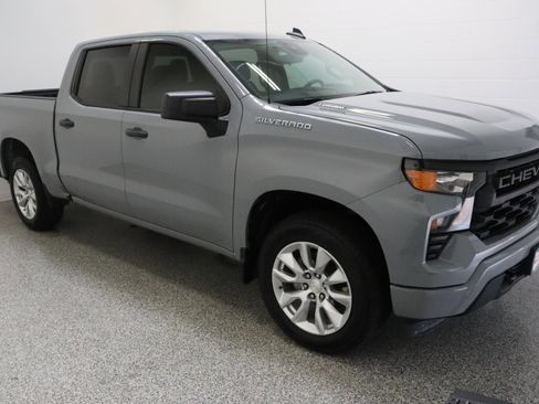 Used 2024 Chevrolet Silverado 1500 Custom RWD image 4