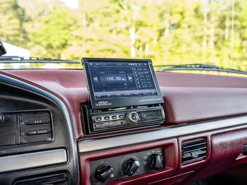 Used 1995 Ford Bronco XLT AWD/4WD image 22