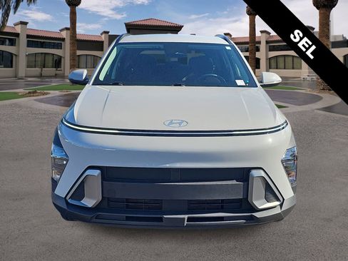 Certified 2024 Hyundai Kona SEL w/ Convenience Package image 3