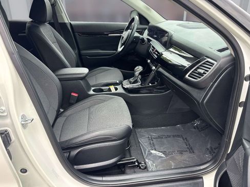 Used 2024 Kia Seltos X-Line AWD/4WD image 18