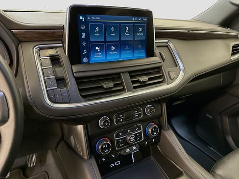 Used 2024 Chevrolet Suburban LT image 26