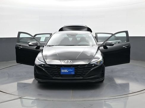 Certified 2023 Hyundai Elantra SEL w/ Convenience Package FWD image 31