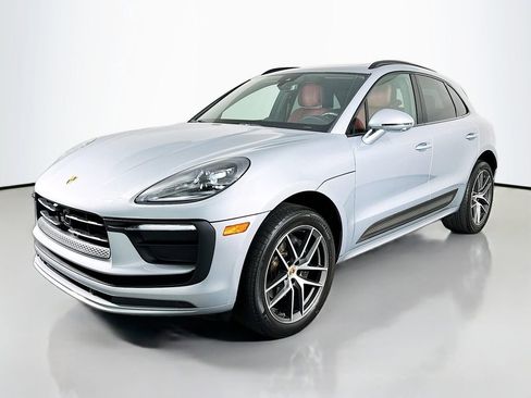 Certified 2023 Porsche Macan AWD/4WD image 6