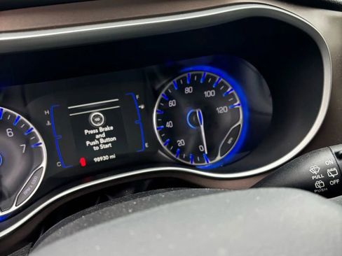 Used 2018 Chrysler Pacifica Touring Plus w/ Tire & Wheel Group image 45