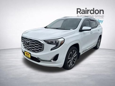 Used 2019 GMC Terrain Denali w/ GMC Pro Grade Package AWD/4WD image 7