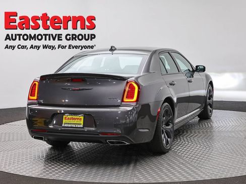Used 2023 Chrysler 300 S RWD image 5