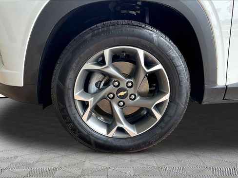 Used 2024 Chevrolet Trax LT FWD image 31