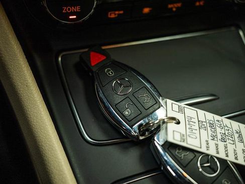 Used 2019 Mercedes-Benz GLA 250 4MATIC image 24