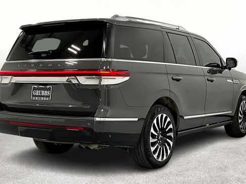 Used 2023 Lincoln Navigator Black Label image 2