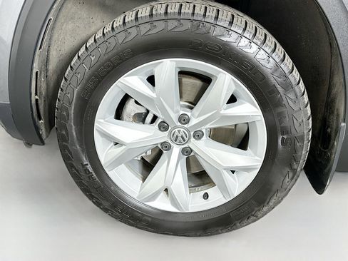 Used 2018 Volkswagen Atlas Launch Edition image 31