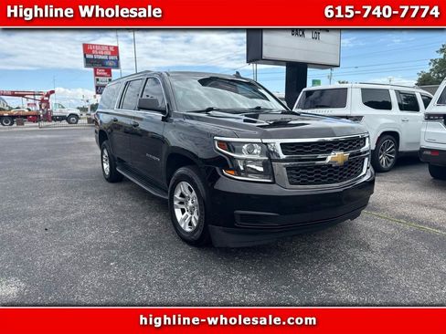 Used 2018 Chevrolet Suburban LT RWD image 1