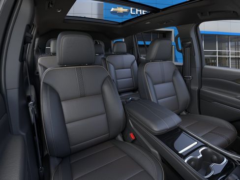 New 2026 Chevrolet Traverse High Country AWD/4WD image 16