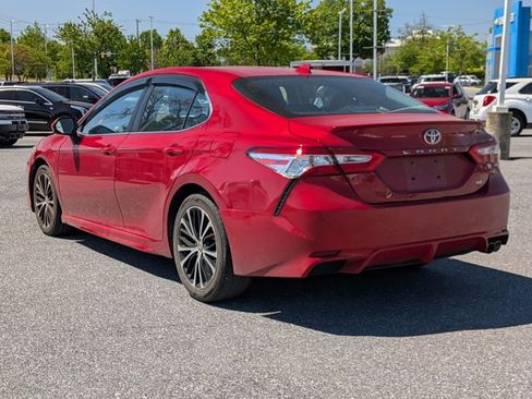 Used 2020 Toyota Camry SE FWD image 7