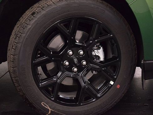 New 2025 Ford Maverick XLT w/ XLT Luxury Package image 11