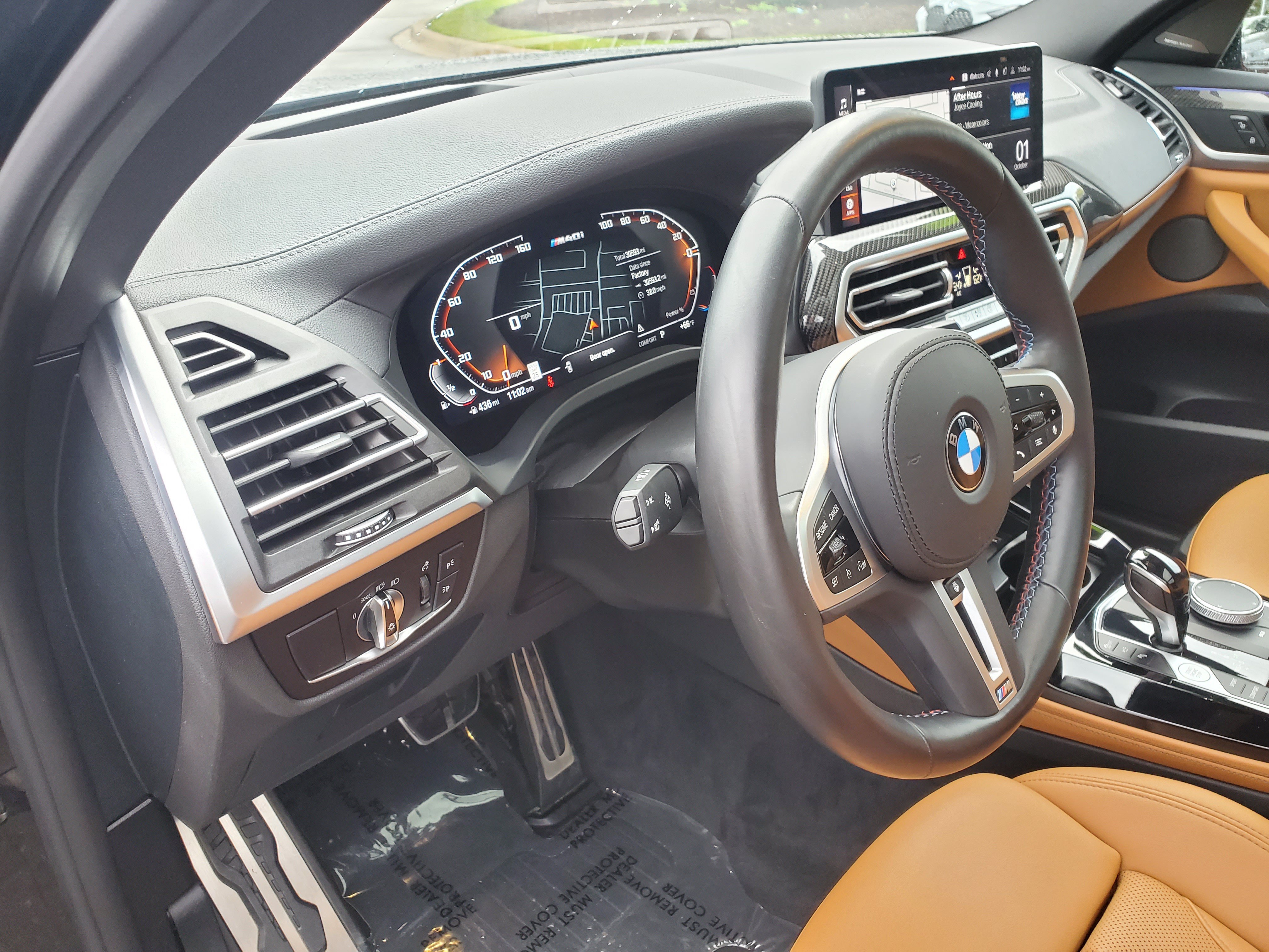 Certified 2025 BMW X4 M40i w/ Premium Package AWD/4WD image 11