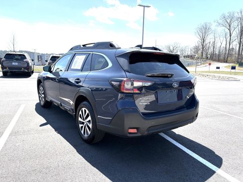 Used 2025 Subaru Outback Premium image 7