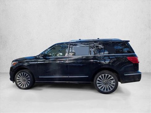 Used 2018 Lincoln Navigator Reserve w/ Technology Package image 3