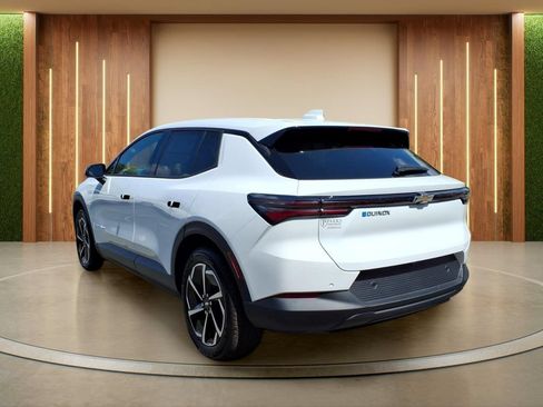 New 2026 Chevrolet Equinox EV LT FWD image 28