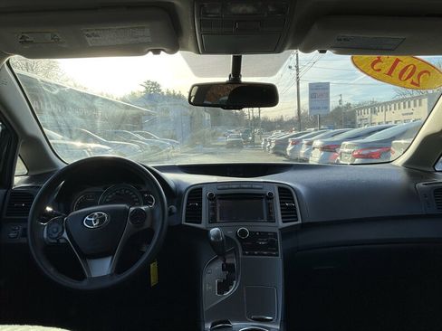 Used 2013 Toyota Venza LE image 16