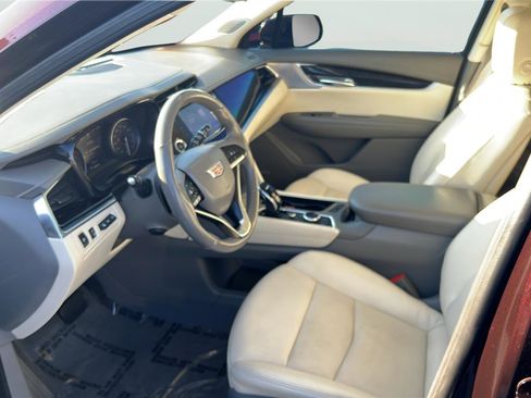 Used 2020 Cadillac XT6 Premium Luxury image 13