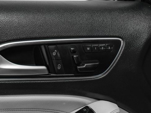 Used 2015 Mercedes-Benz GLA 250 4MATIC image 41