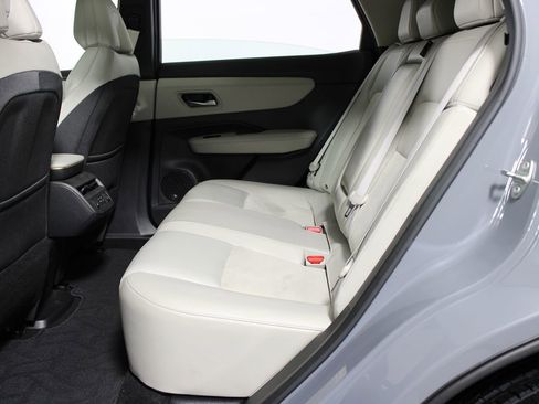 Used 2024 Nissan Ariya FWD image 28