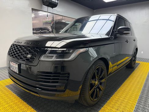 Used 2020 Land Rover Range Rover HSE image 4