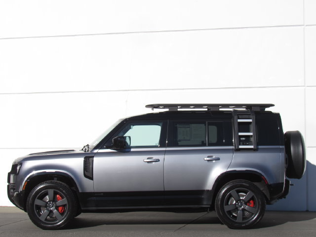 Used 2024 Land Rover Defender 110 X AWD/4WD image 4