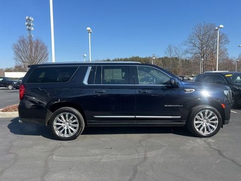 Used 2022 GMC Yukon XL Denali w/ Max Trailering Package image 4