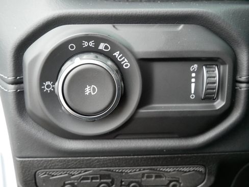 New 2026 Jeep Compass Trailhawk image 14