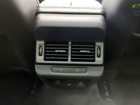 Used 2024 Land Rover Range Rover Evoque Dynamic SE AWD/4WD image 52