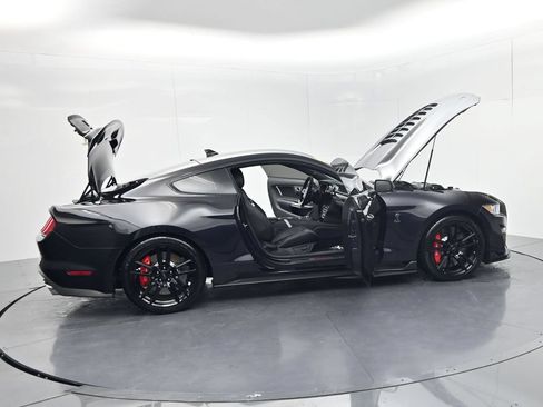 Used 2022 Ford Mustang Shelby GT500 w/ Technology Package RWD image 73
