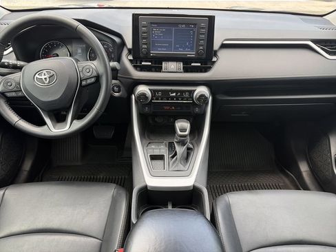 Used 2022 Toyota RAV4 XLE Premium FWD image 13