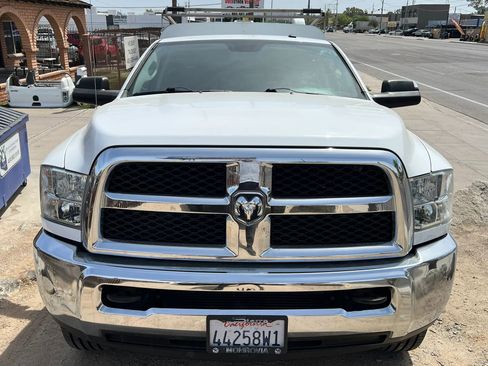 Used 2015 RAM 2500 Tradesman w/ Chrome Appearance Group AWD/4WD image 4