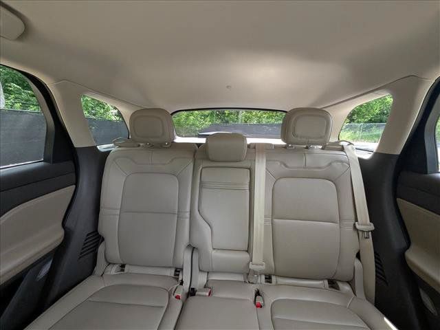 Used 2022 Lincoln Corsair AWD w/ Equipment Group 101A image 17