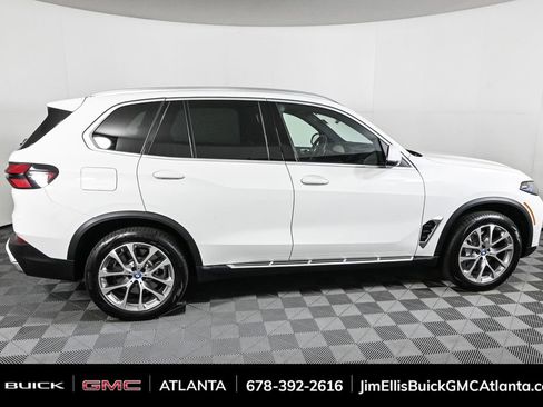 Used 2025 BMW X5 xDrive50e image 29