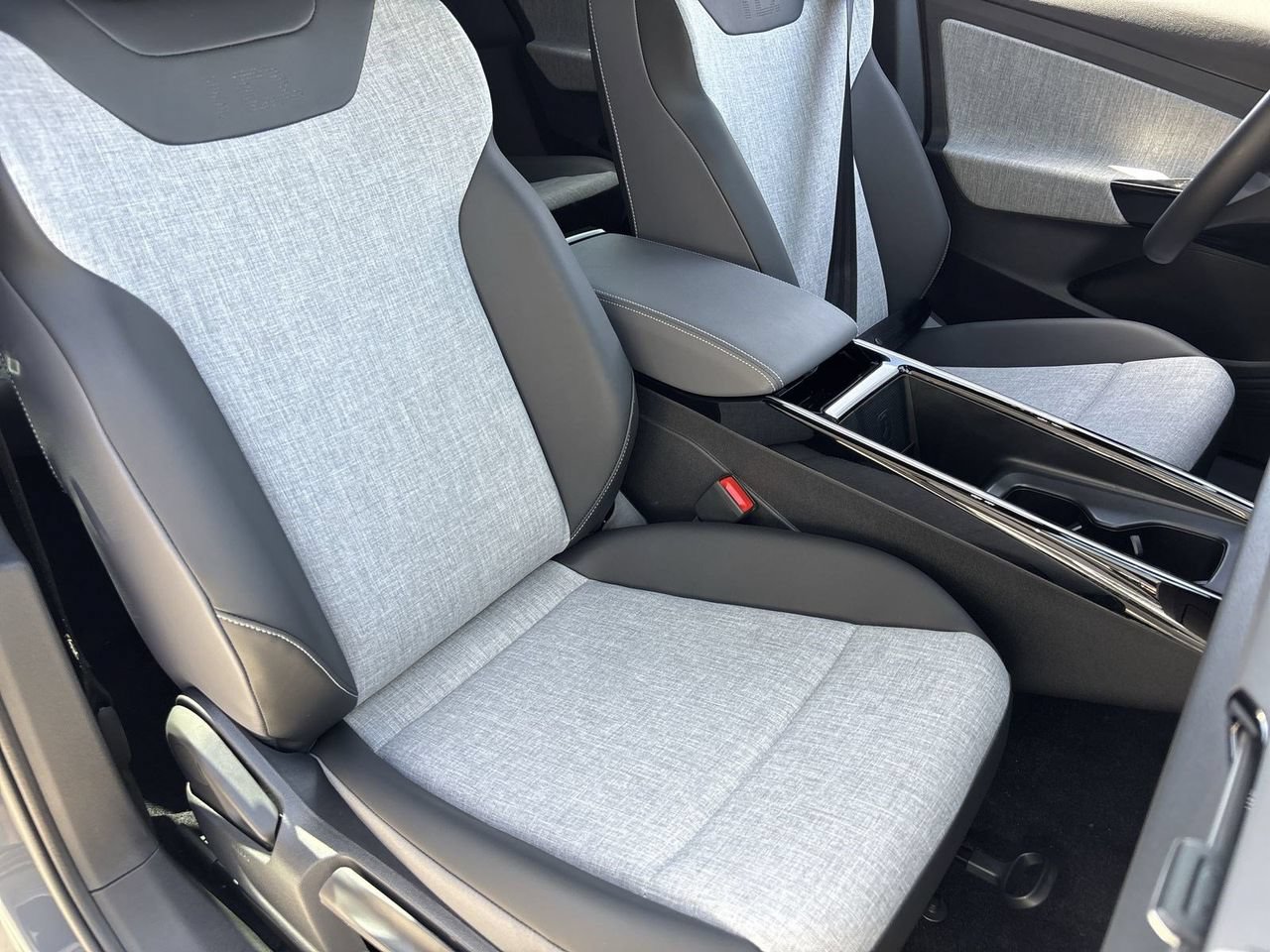 New 2026 Volkswagen ID.4 Pro RWD image 7
