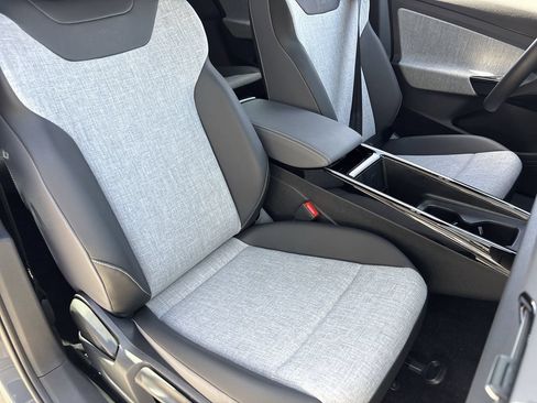 New 2026 Volkswagen ID.4 Pro RWD image 7