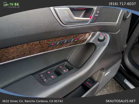 Used 2007 Audi S6 Sedan AWD/4WD image 25