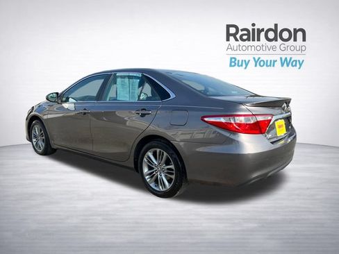 Used 2017 Toyota Camry SE FWD image 5