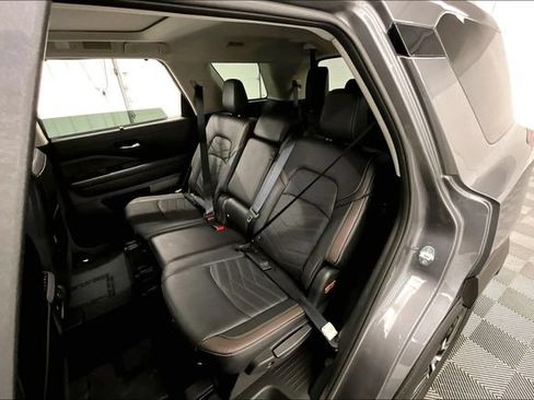 Used 2024 Nissan Pathfinder Platinum w/ Cargo Package AWD/4WD image 25